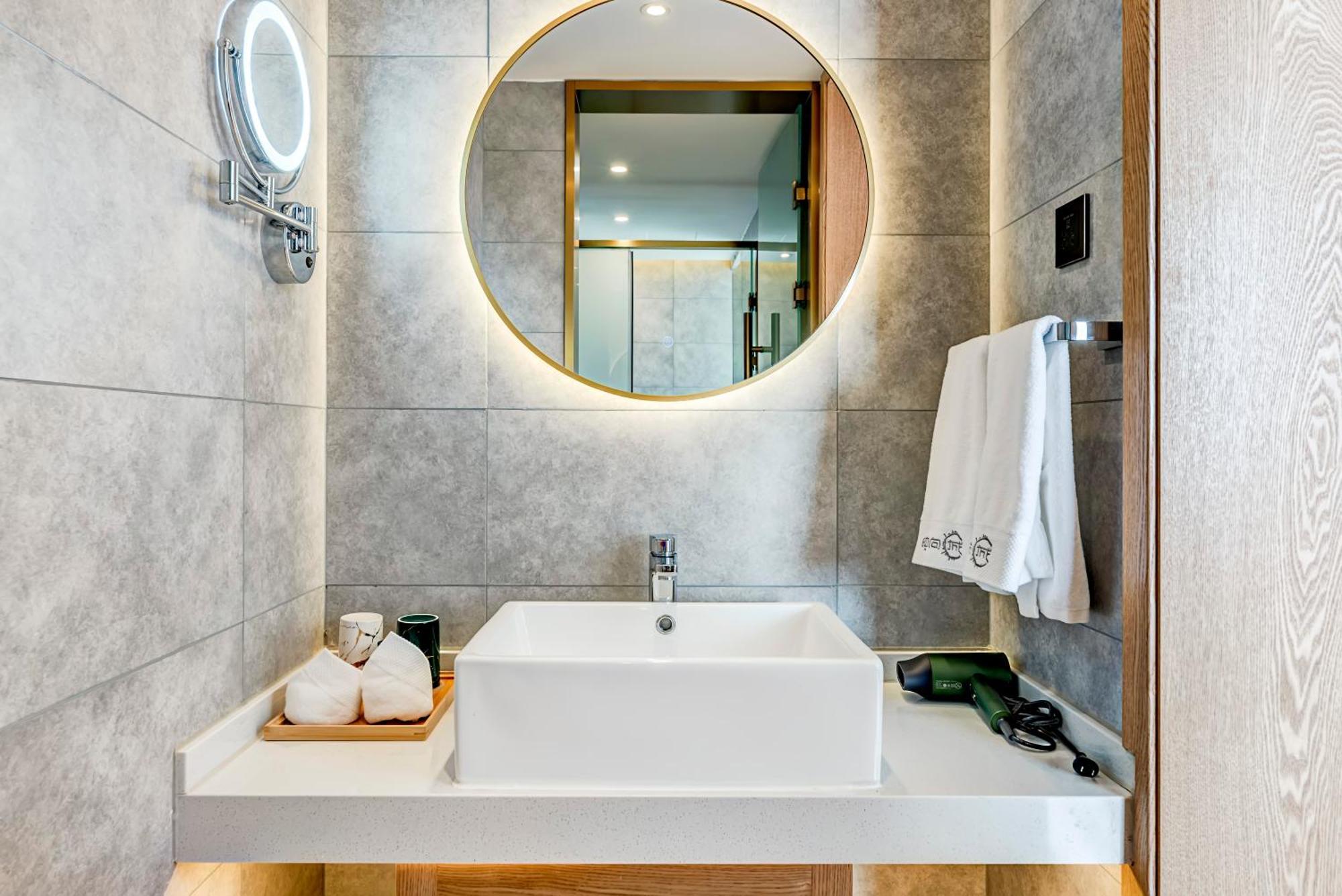Happy Dragon Universal Vacation Hotel - Close To Universal Studio And Wanda Plaza,Free Shuttle To The Resort,Free Coffee,Laundry Beijing Eksteriør billede